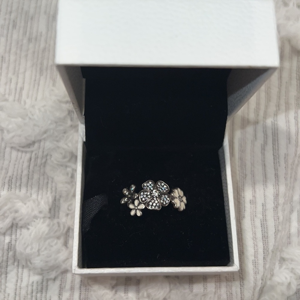 Pandora Floral Ring